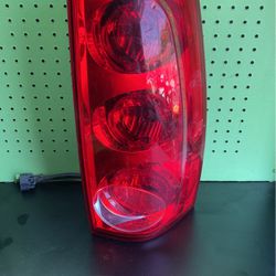 GMC Yukon XL Right RH Side Tail Light 2007-2011 Rear Tail Lamp OEM (contact info removed)6