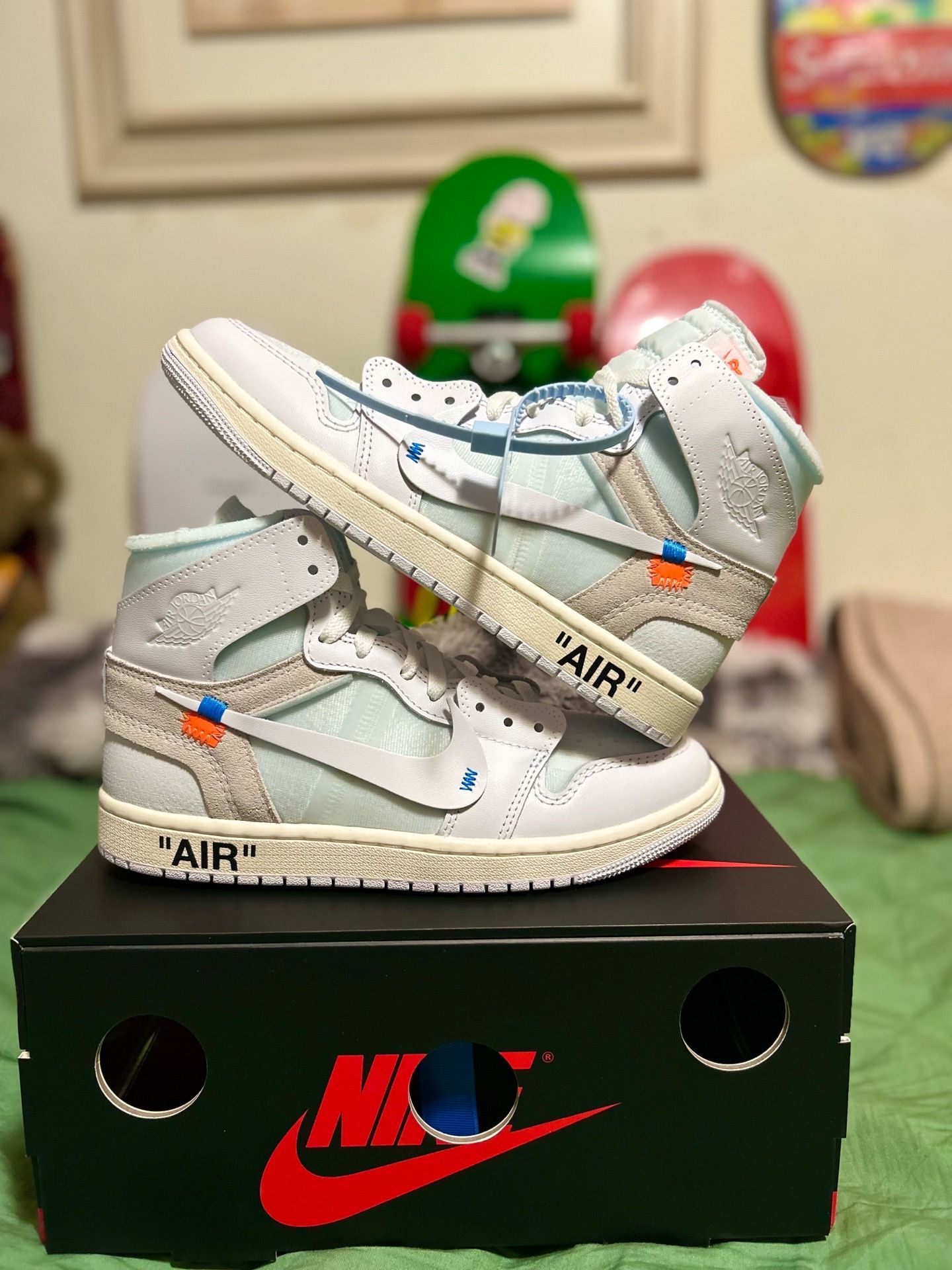 JORDAN 1 RETRO HIGH VIRGIL ABLOH ARCHIVES “ALASKA”