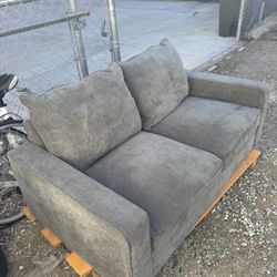 Couch Sofa Loveseat 