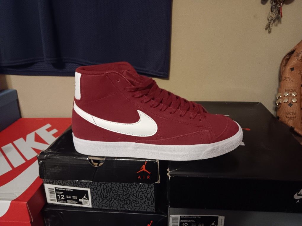 Nike Blazer Size 12