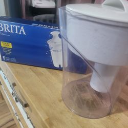  Water Filter Pitcher and New Filters