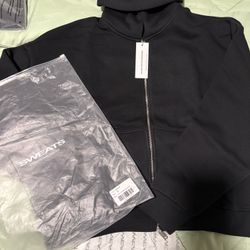 COZY HOODIE - BLACK (BRAND NEW)