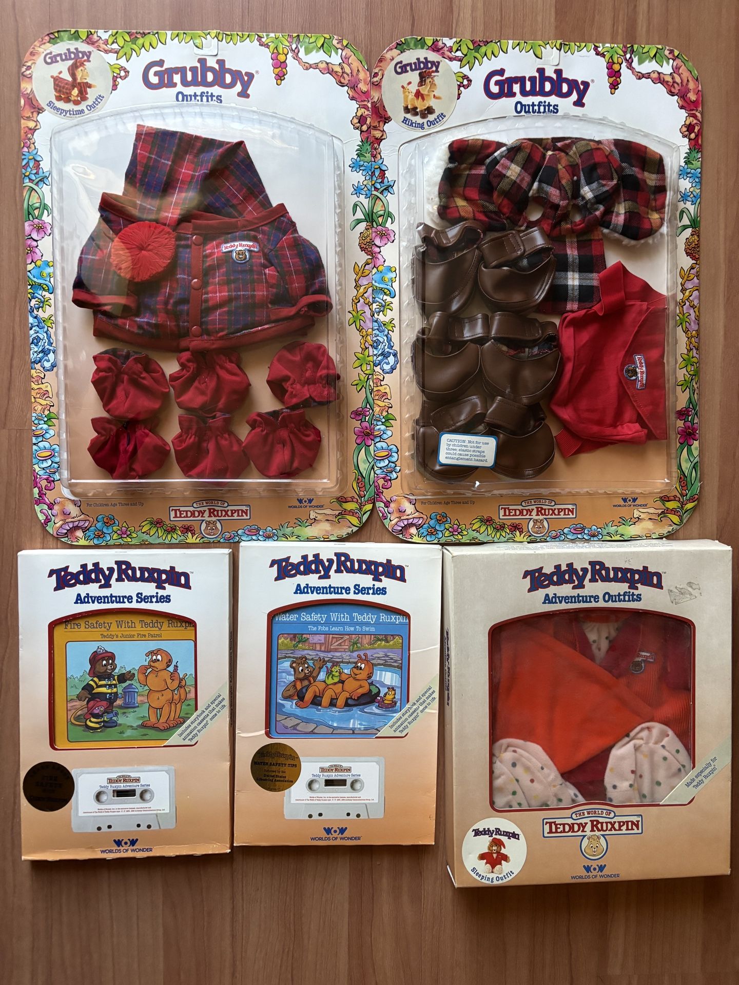 New Vintage World Of Wonder Teddy Ruxpin And Grubby Outfits And Tape Sets