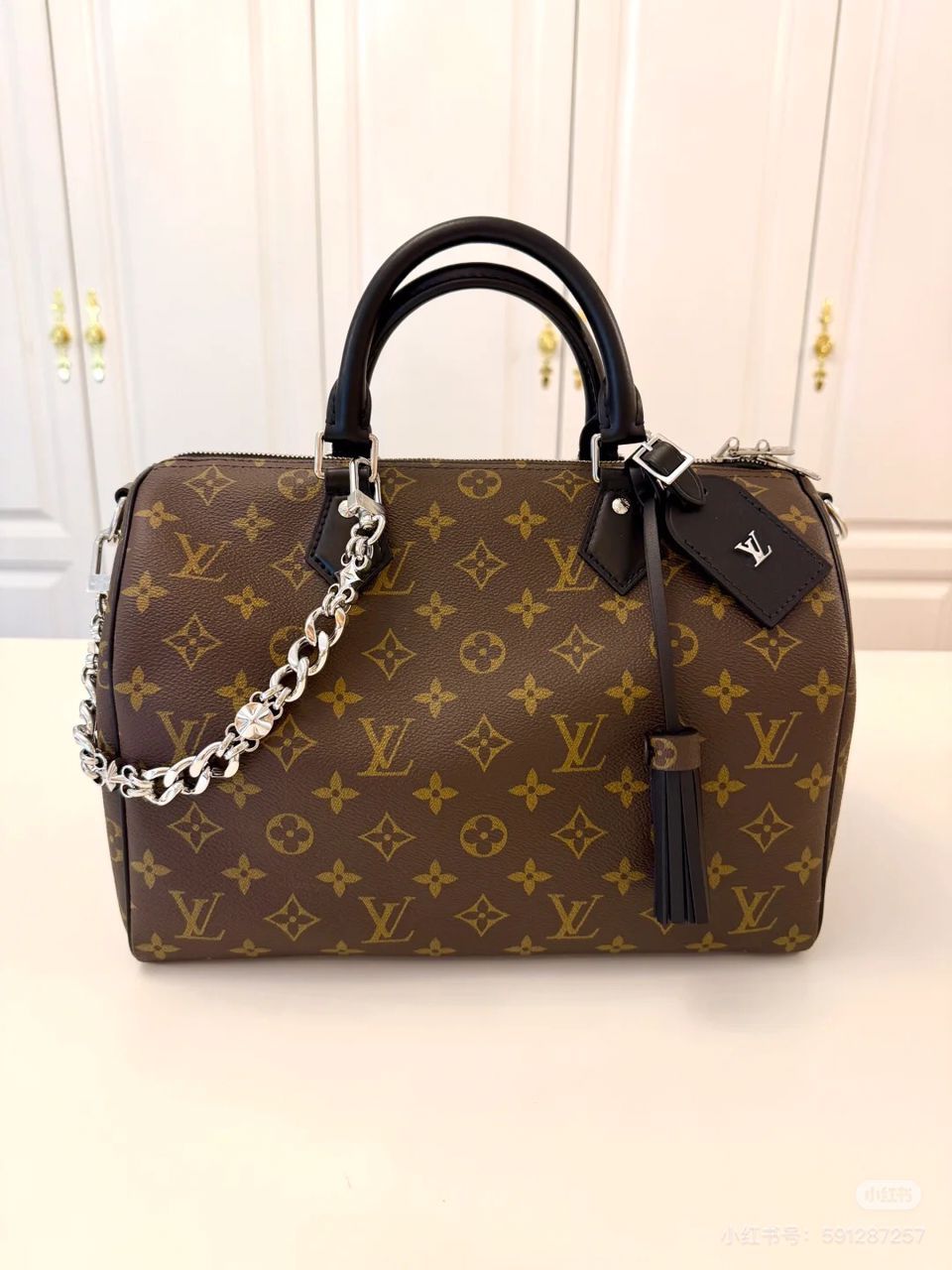 Speedy Soft 30 Dark Handbag