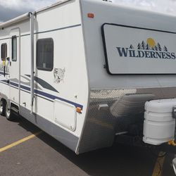 26 ft Camp Trailer 