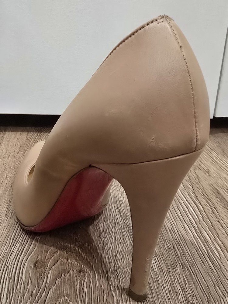 Christian Louboutin Leather Pumps Heels Shoes Size 37 1/2 6.5 US
