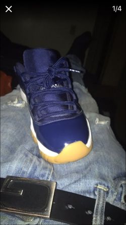 Jordan navy blue gum 11s