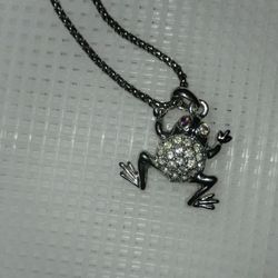 Vintage Frog Pendant Necklace