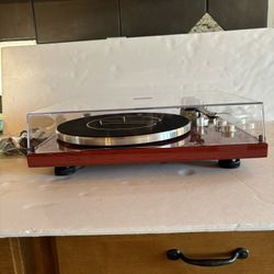 1 By ONE Belt Drive Turntable USB  Bluetooth