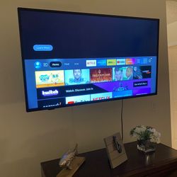 43 “ Insignia 4K Amazon Fire TV for Sale - Closing Sale