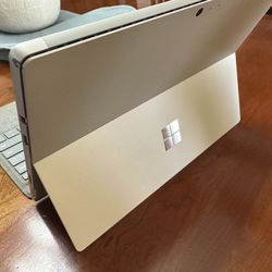  Microsoft Surface Pro (Model 1796) tablets — portable!