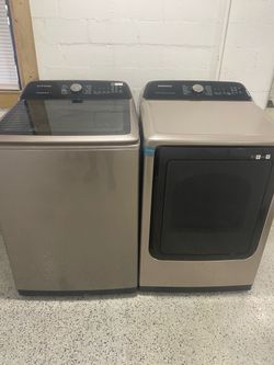 SAMSUNG WASHER AND. DRYER SET