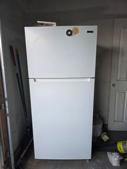 Vissani fridge $50