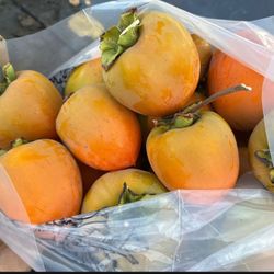 Persimos Recién Cortados 2x1$