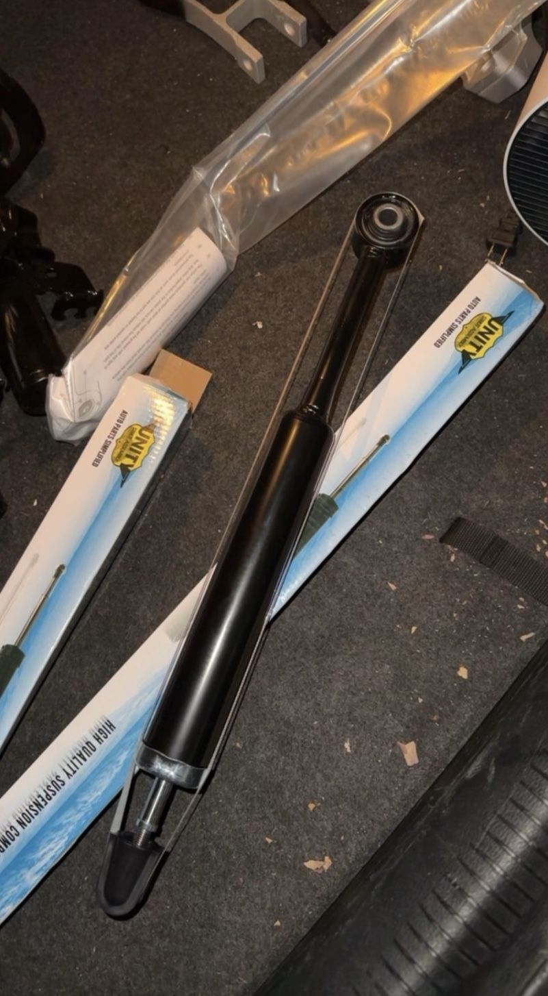 2015 Chrysler 200 C Rear Shocks