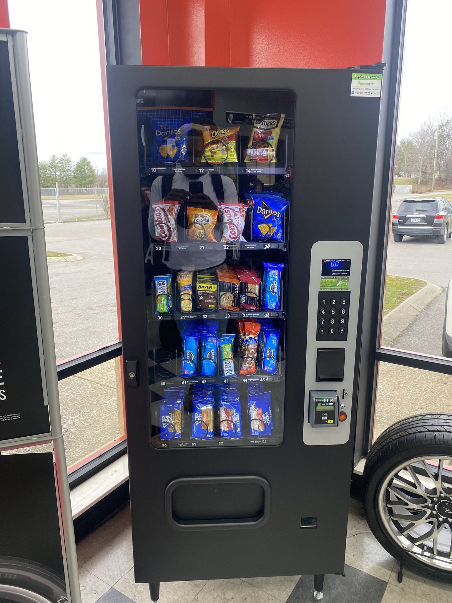Vending machine 