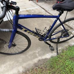 TREK DOMANE 2 ROAD BIKE - $700 OBO *10/10