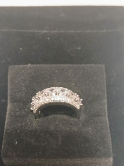 Sparkling Silver Ring