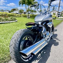 Suzuki Boulevard C50 Bobber Style 