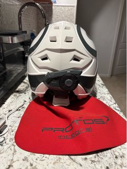 Protos Helmet
