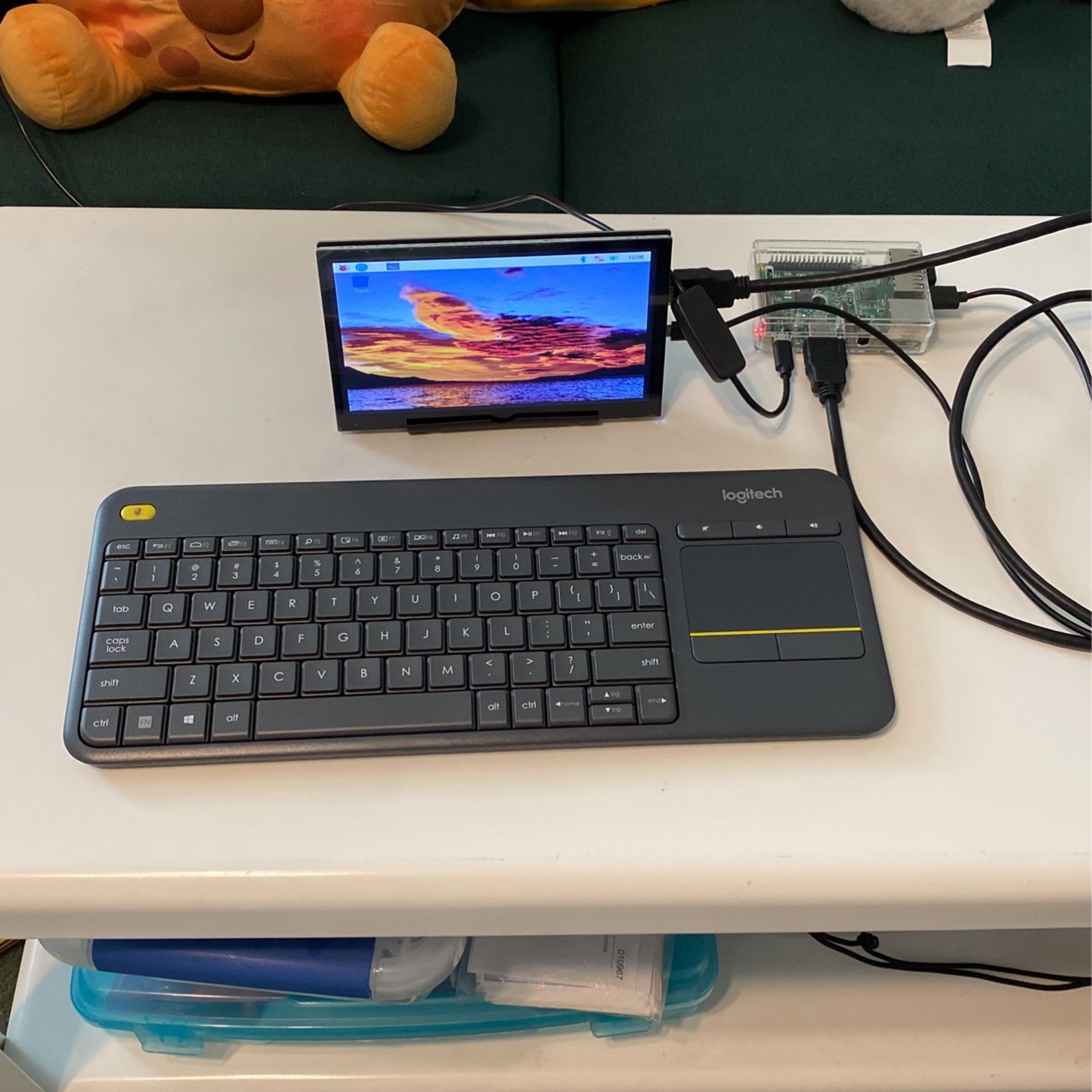 Raspberry Pi 3 Model B V 1.2 Full Desktop Setup