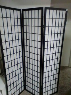 2 partitions/room dividers