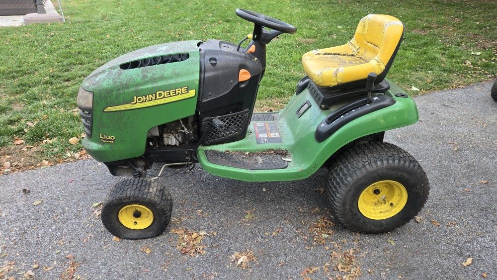 John Deere Tractor 