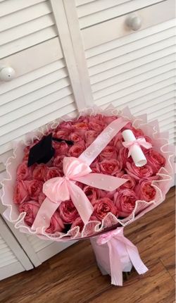 100 Pink Rose Grad Bouquet