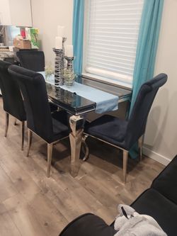 Dinig Room