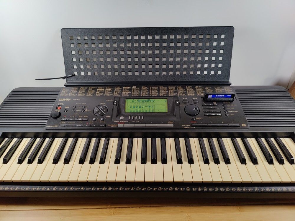 Yamaha PSR-520 Keyboard
