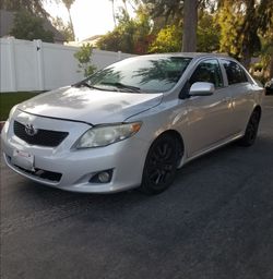 Toyota Corolla 4 Cylinder! BACK UP CAMERA
