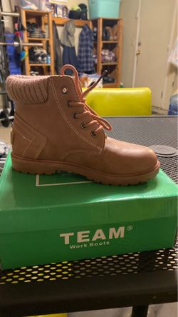 Girls boots