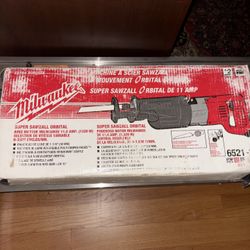 Milwaukee Sawzall W/ Metal Case