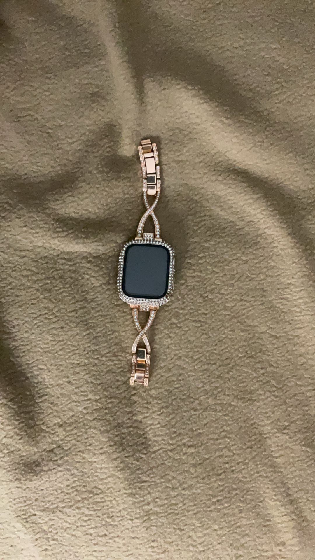 Apple Watch 10, Aluminum, 40mm Small, Rose Gold.