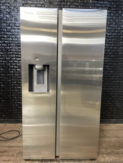 SAMSUNG REFRIGERATOR w/WARRANTY! R2850A