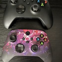 2 Xbox Controllers