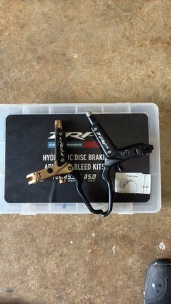 TRP bleed kit and two EVO brake levers