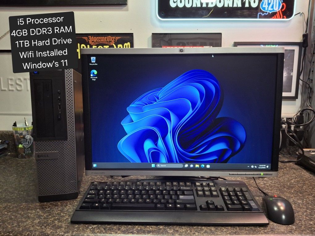 Dell Optiplex Desktop Computer With Monitor Keyboard And Mouse Included