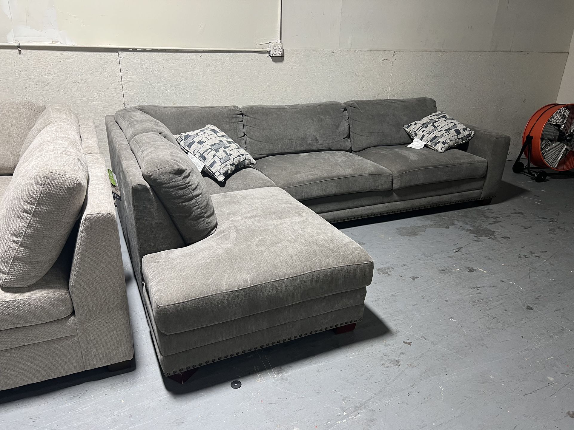 SECTIONAL COUCH SOFA