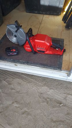 Milwaukee
M18 FUEL ONE-KEY 18V
Lithium-lon Brushless
Cordless 9 in. Cut Off Saw
(Tool-Only)