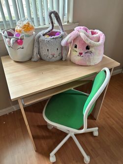 Desk chair 3 Easter buskets eggs  all $15