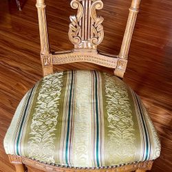 Ornate Carved Lyre-Back Accent Chair – Victorian Style – Solid Wood 