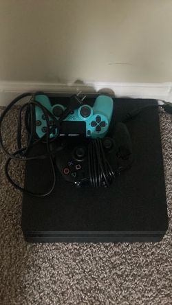PlayStation 4 with 2 Controllers & HDMI -Power Cord