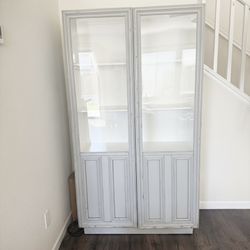 China cabinet 