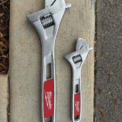 Milwaukee 10in 6in Wrench Set 