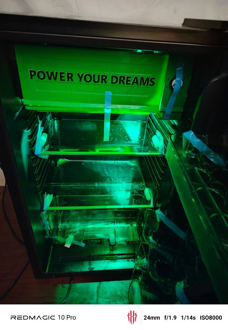Xbox 3.2 Cu Mini fridge