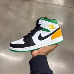 Pre Loved Air Jordan 1 Mid Oakland Sz9.5