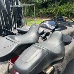 Harley Parts Seat Windshield Backrest Grill 