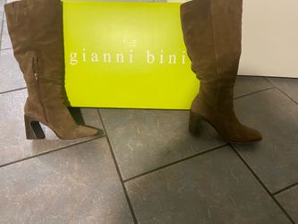 Gianni Bini -Name brand boots- size 9
