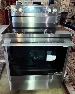 Brand new,never used LG - 30-in Wide 6.3 Cu. Ft. Freestanding Electric True Convection Smart Range